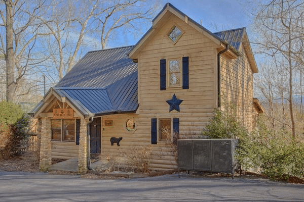 BIG BEAR LODGE - 12 bedroom Cabin in Pigeon Forge