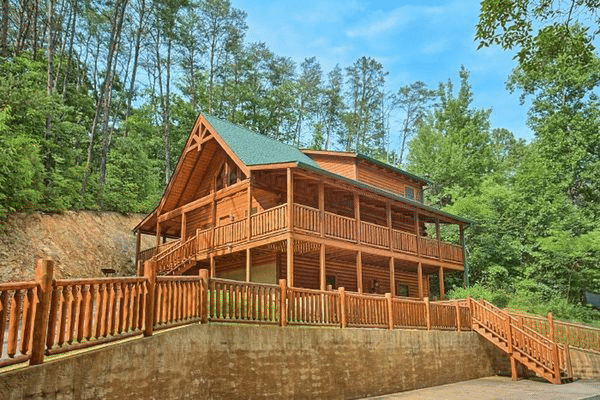 Log Cabin Near Dollywood 3 Level Pigeon Forge Cabin