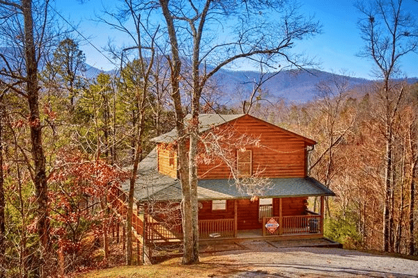 Rustic Honeymoon Pigeon Forge Cabin | Moose Tracks